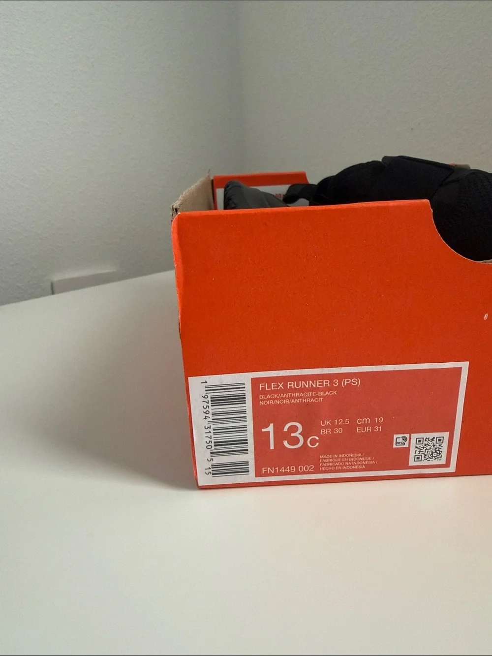 NIKE boy’s Flex Runner 3